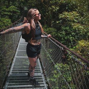 Meet your Posher, Alyssa